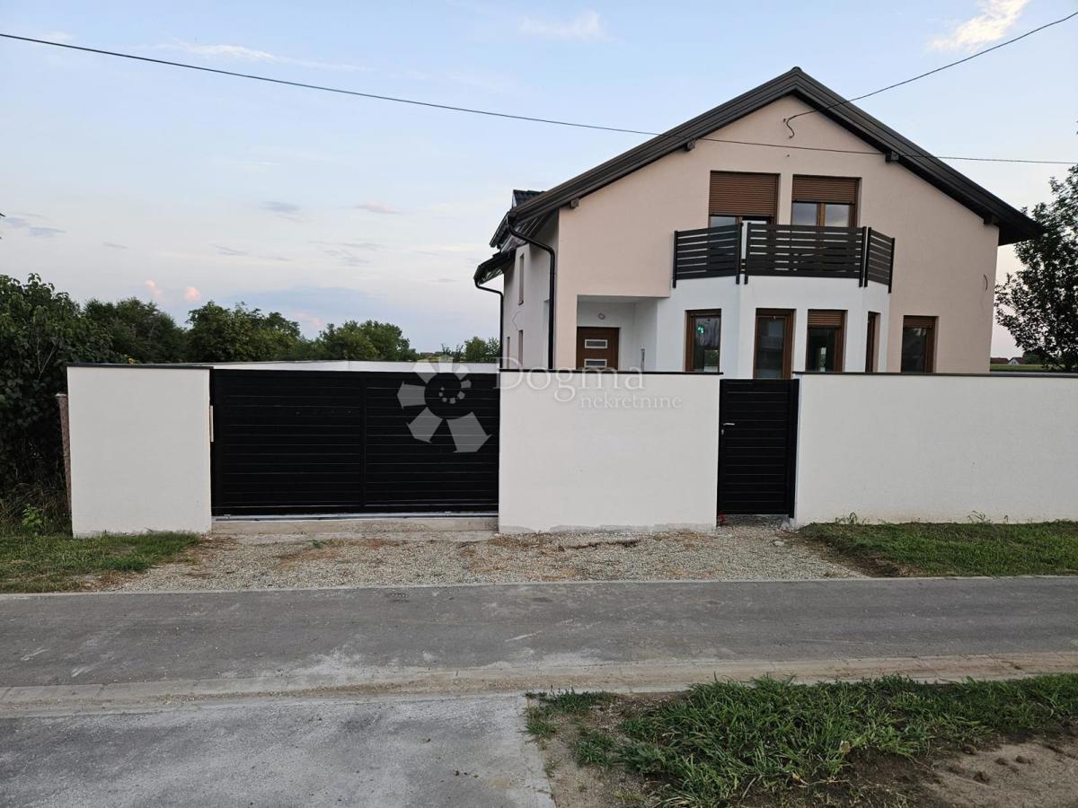 Hiša Sarvaš, Osijek - Okolica, 200m2