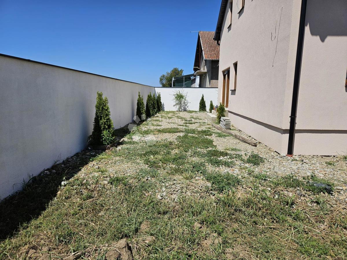 Hiša Sarvaš, Osijek - Okolica, 200m2