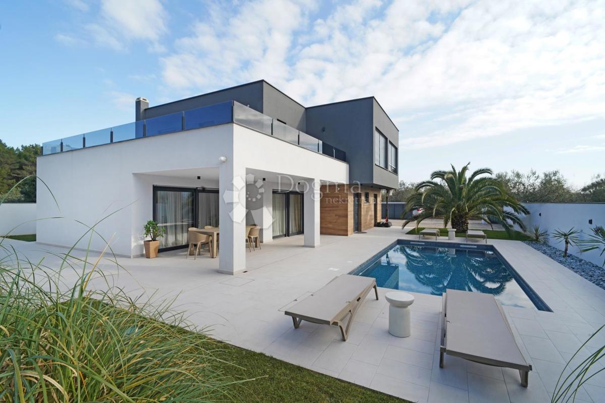 MIR, RAZKOŠJE IN ZASEBNOST V SRCU PULA