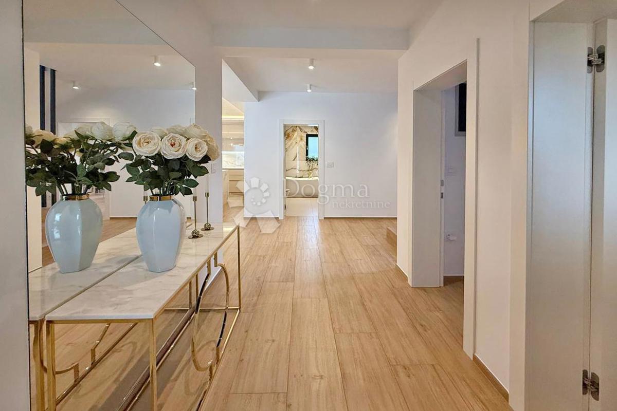 MIR, RAZKOŠJE IN ZASEBNOST V SRCU PULA