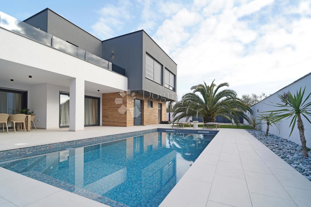 MIR, RAZKOŠJE IN ZASEBNOST V SRCU PULA