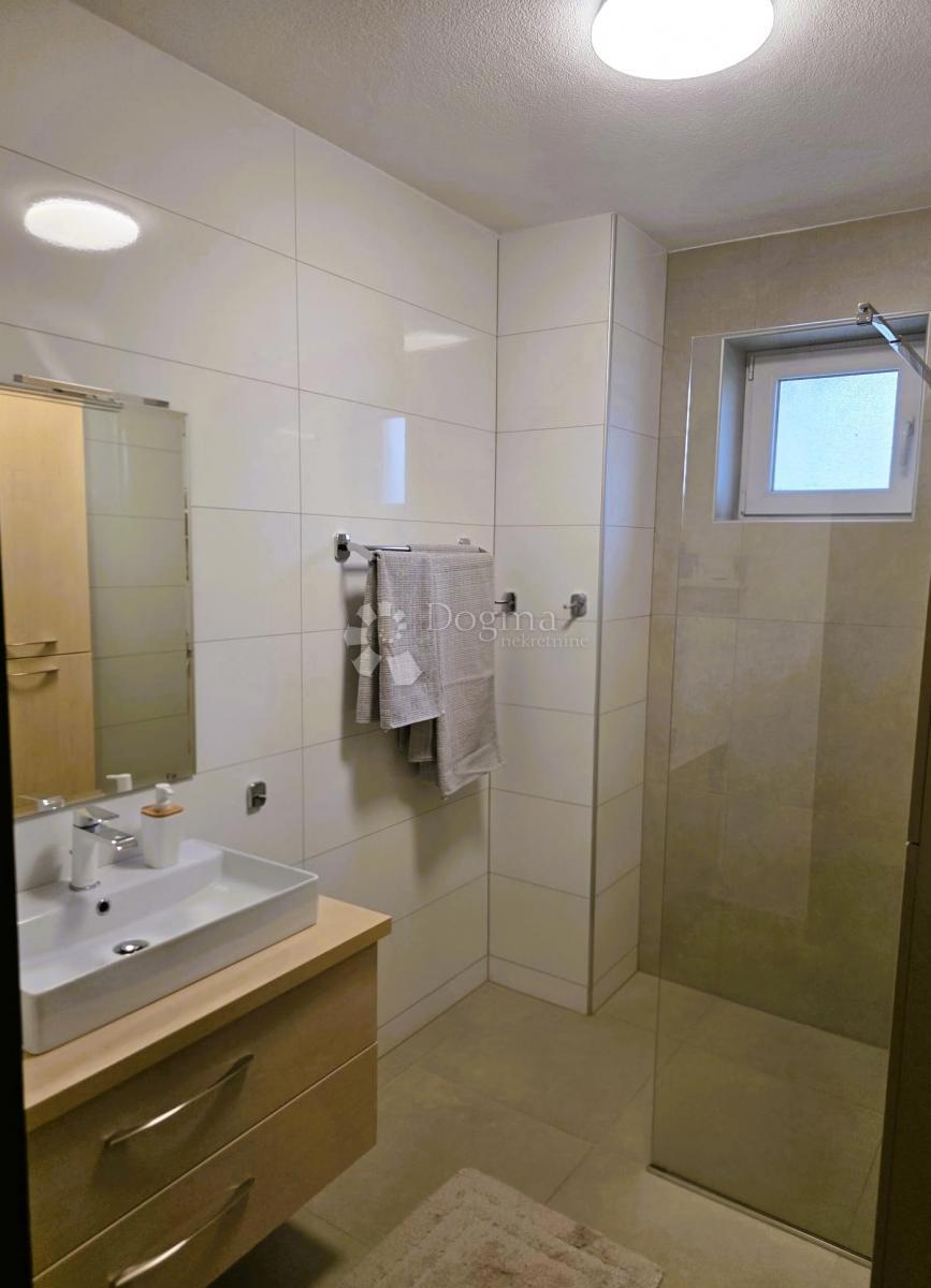 Hiša Gašinci, Satnica Đakovačka, 138m2