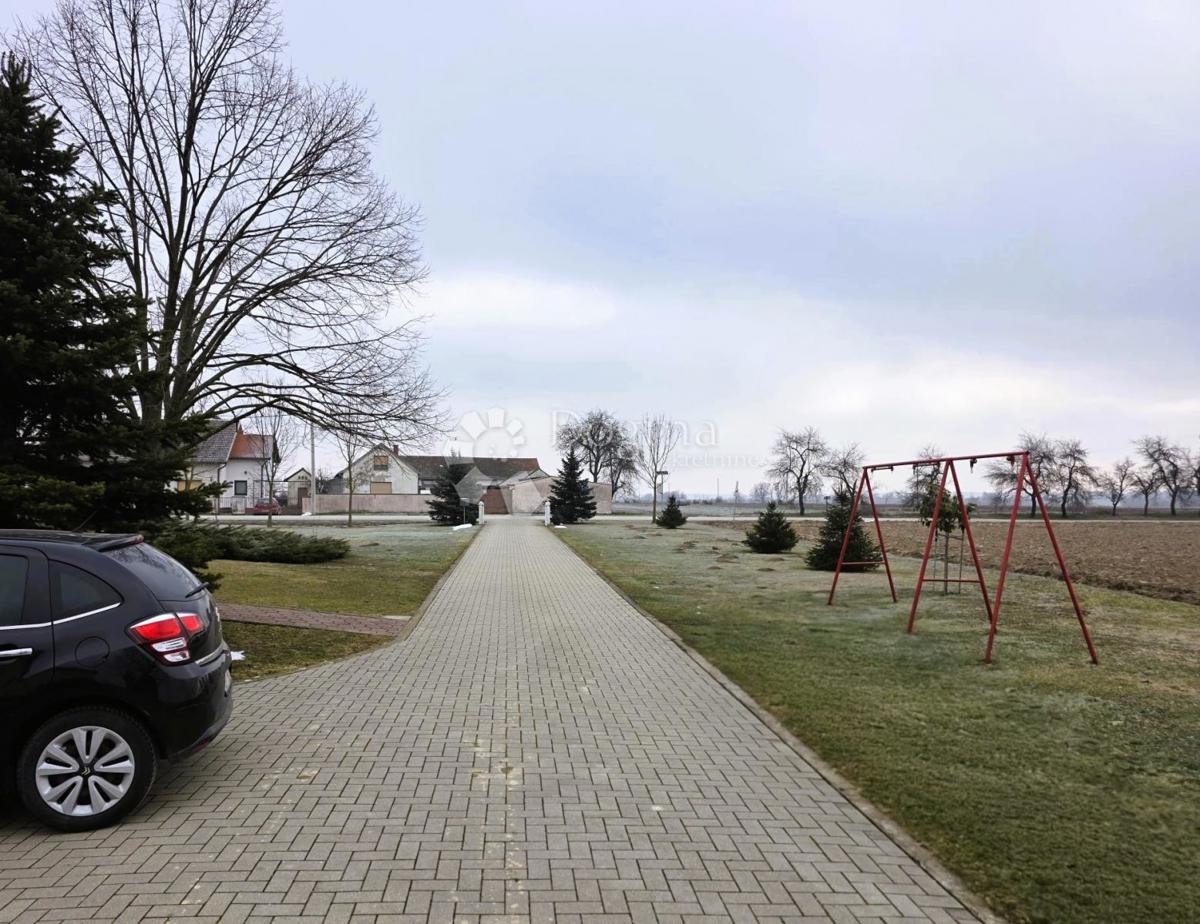 Hiša Gašinci, Satnica Đakovačka, 138m2