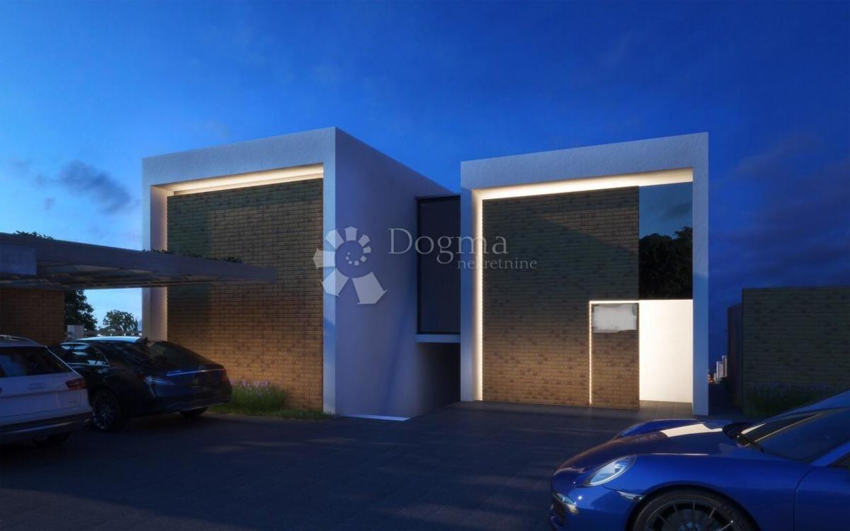 Zazidljivo zemljišče Raslina, Šibenik - Okolica, 690m2