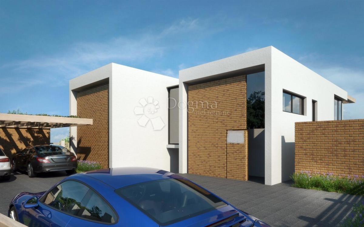 Zazidljivo zemljišče Raslina, Šibenik - Okolica, 690m2