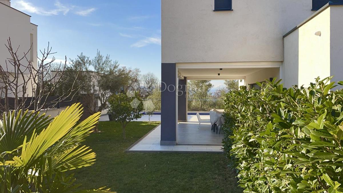 Hiša Malinska, Malinska-Dubašnica, 174m2