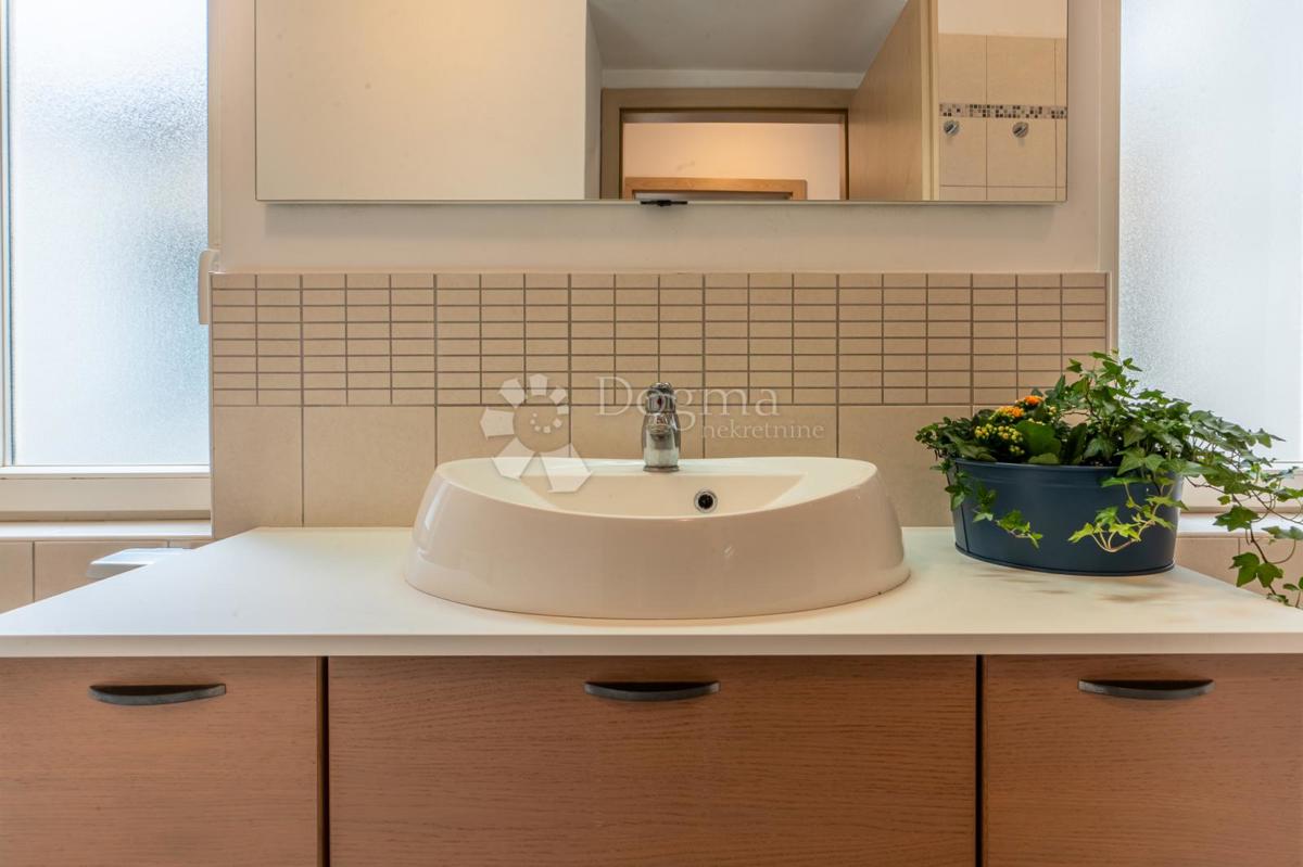 Stanovanje Centar, Rijeka, 85m2