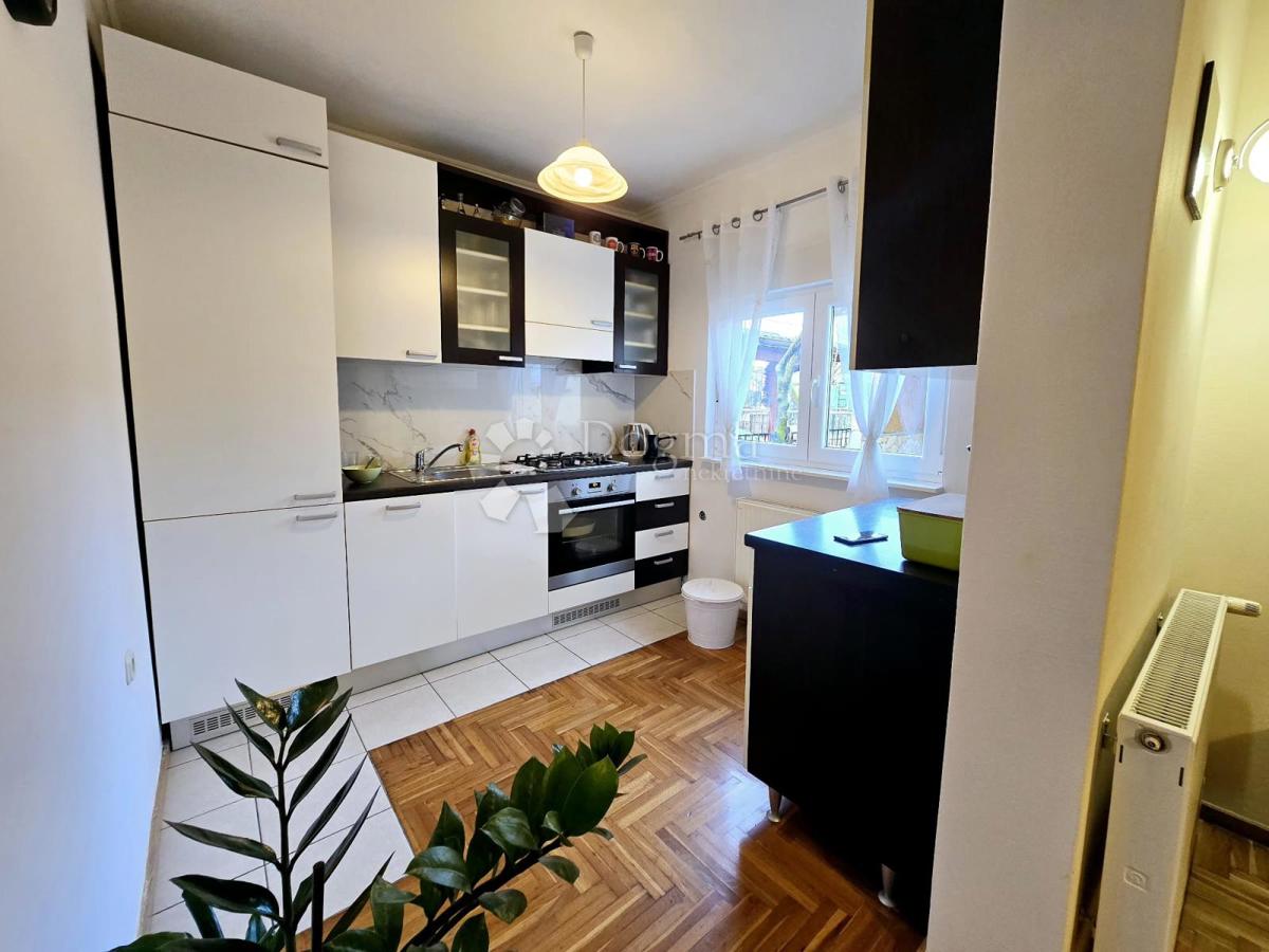 Hiša Bogdani, Peščenica - Žitnjak, 182m2