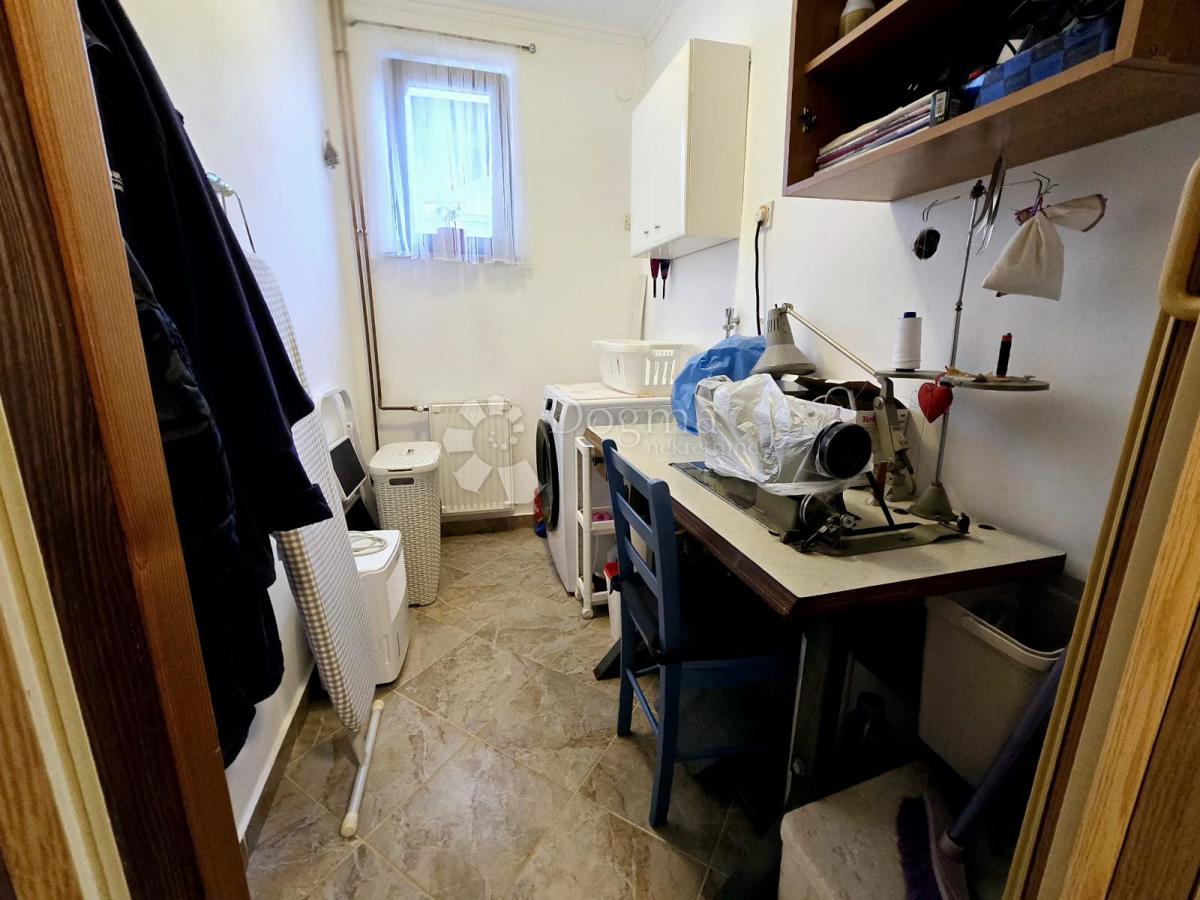 Hiša Bogdani, Peščenica - Žitnjak, 182m2