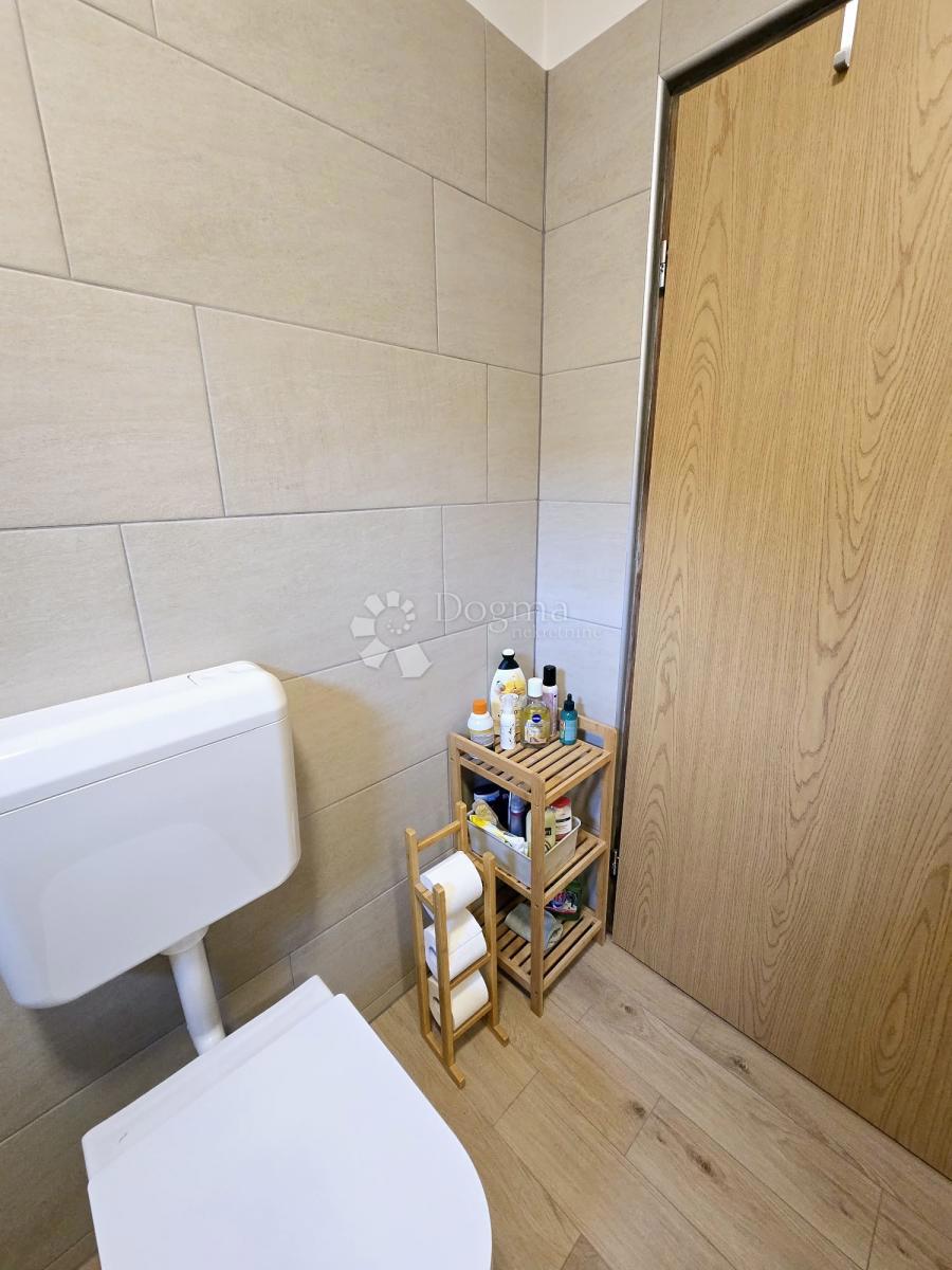 Hiša Bogdani, Peščenica - Žitnjak, 182m2