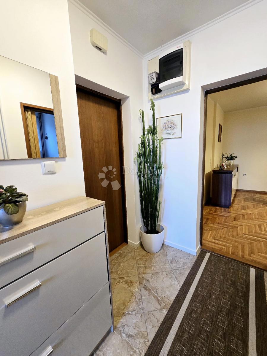 Hiša Bogdani, Peščenica - Žitnjak, 182m2