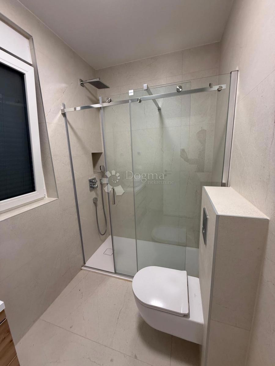 Apartma Novalja, 112m2