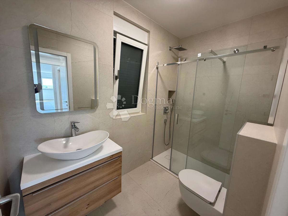 Apartma Novalja, 112m2