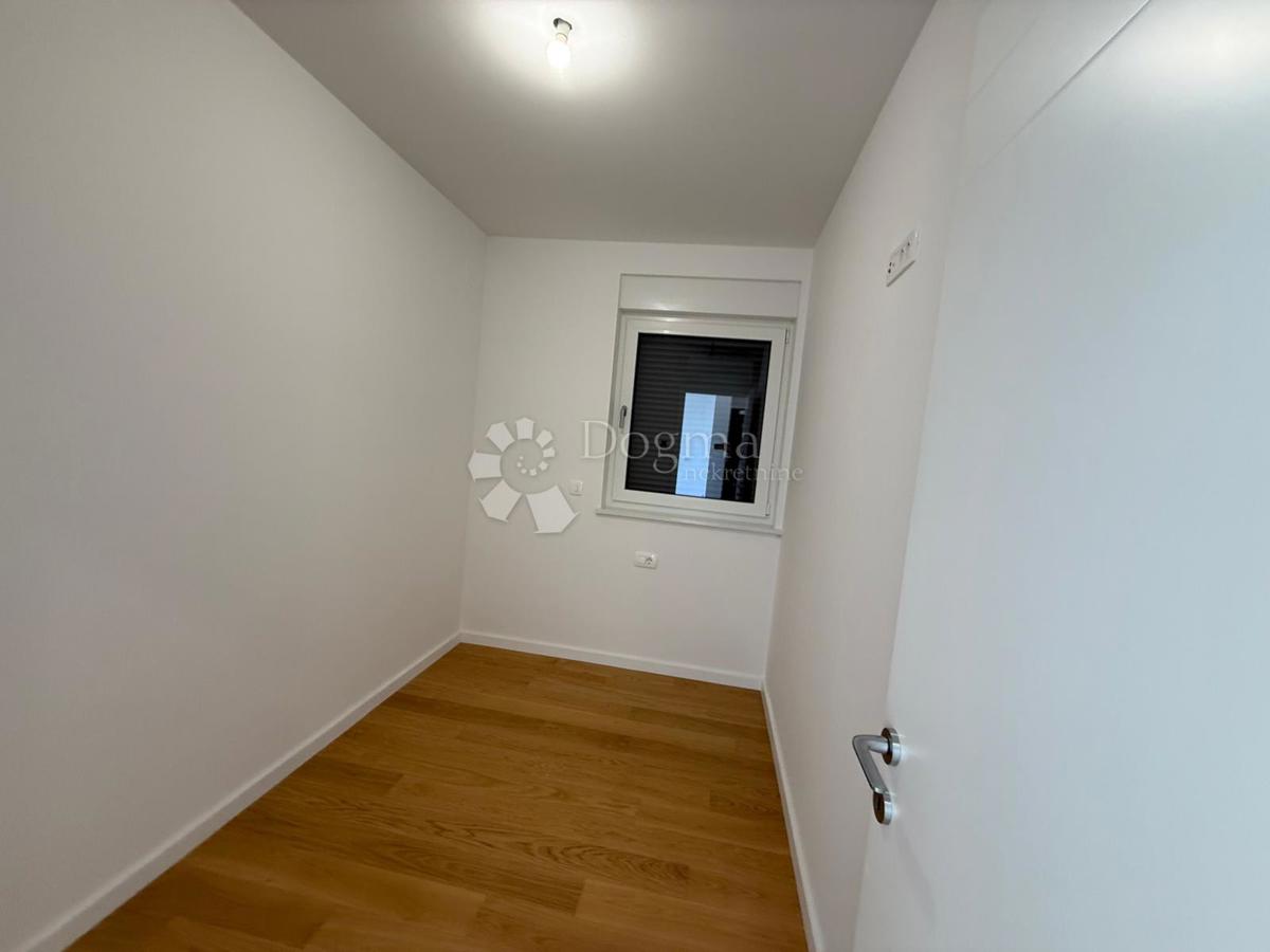 Apartma Novalja, 112m2