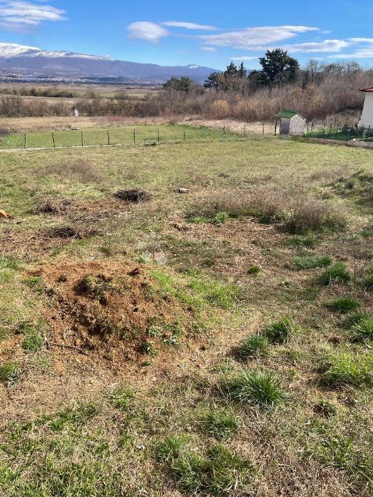 Zazidljivo zemljišče Brnaze, Sinj, 880m2