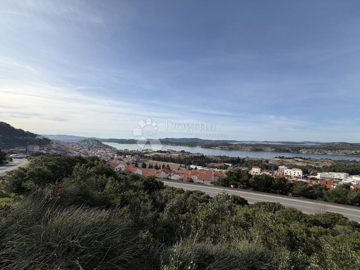 Zazidljivo zemljišče Crnica, Šibenik, 5.250m2