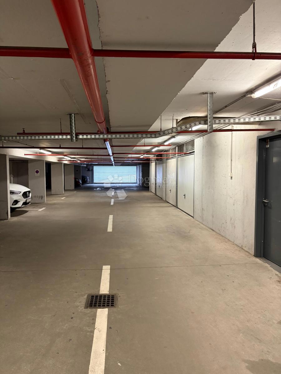 Garaža Lanište, Novi Zagreb - Zapad, 11,55m2