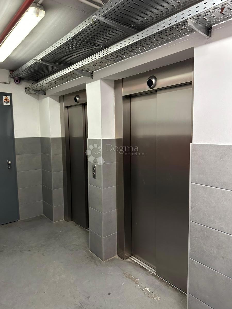 Garaža Lanište, Novi Zagreb - Zapad, 11,55m2