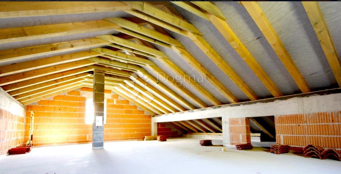 Hiša Vodice, 244,13m2