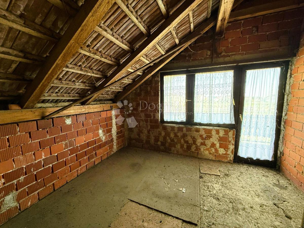 Hiša Šenkovec, 136m2