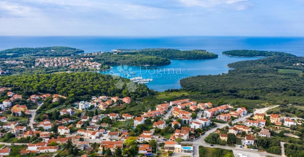 Zazidljivo zemljišče Vinkuran, Medulin, 728m2