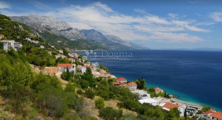 Zazidljivo zemljišče Pisak, Omiš, 700m2