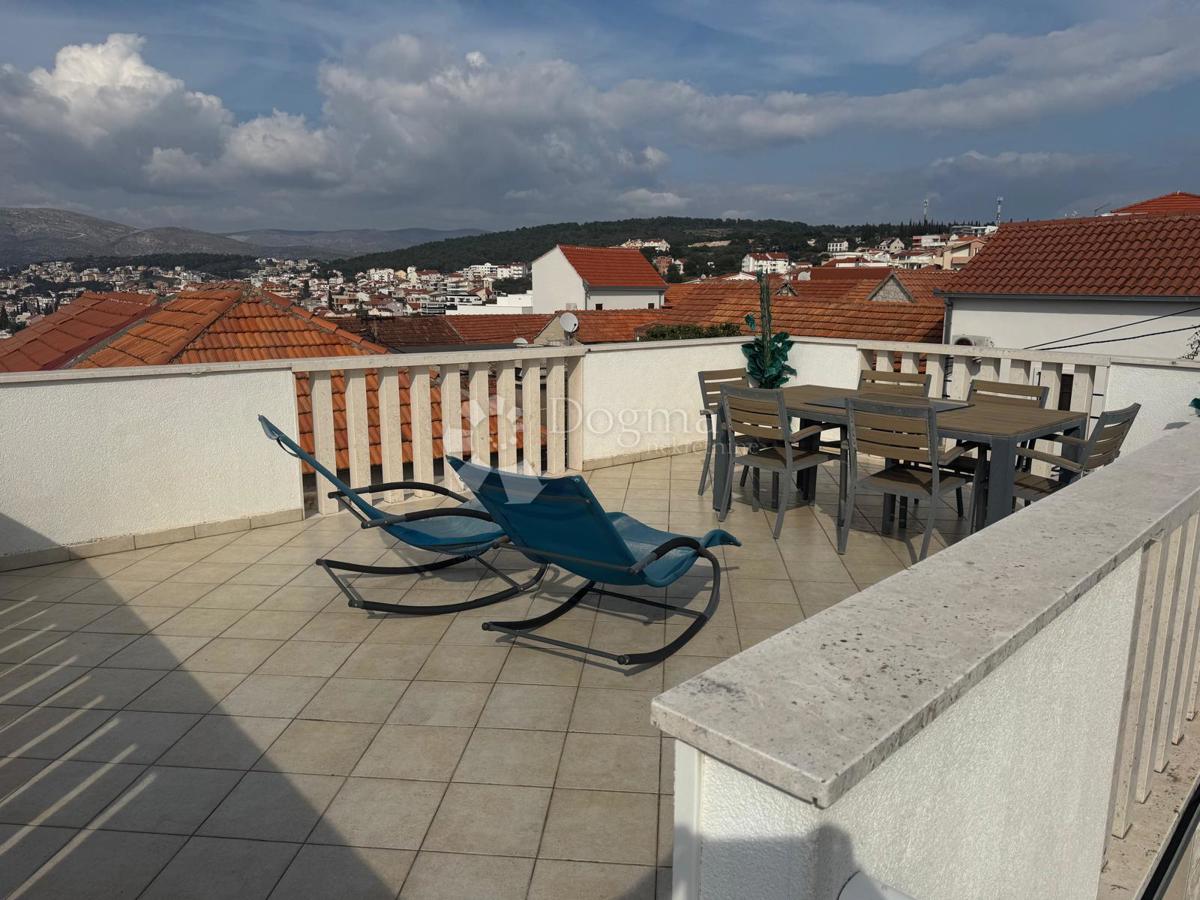 Hiša Okrug Gornji, Okrug, 65m2