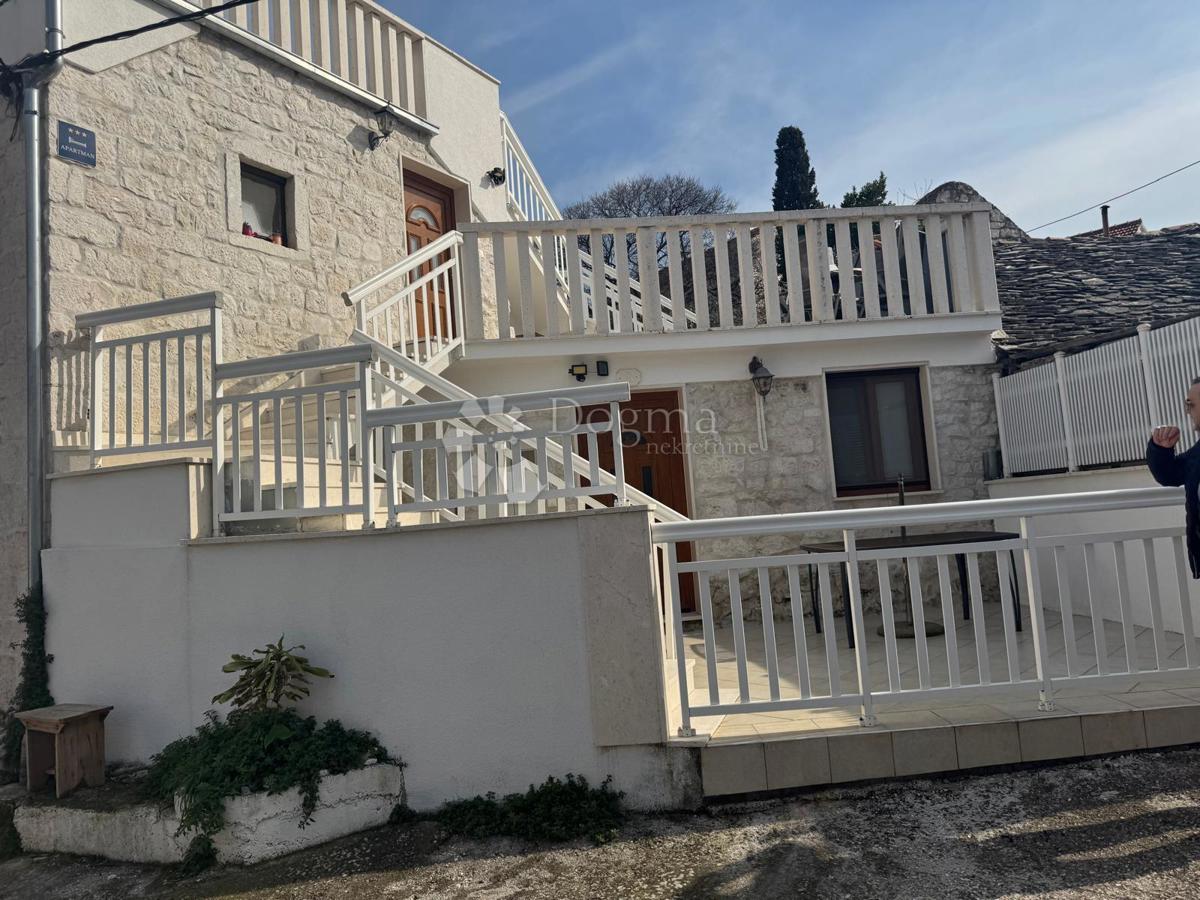 Hiša Okrug Gornji, Okrug, 65m2