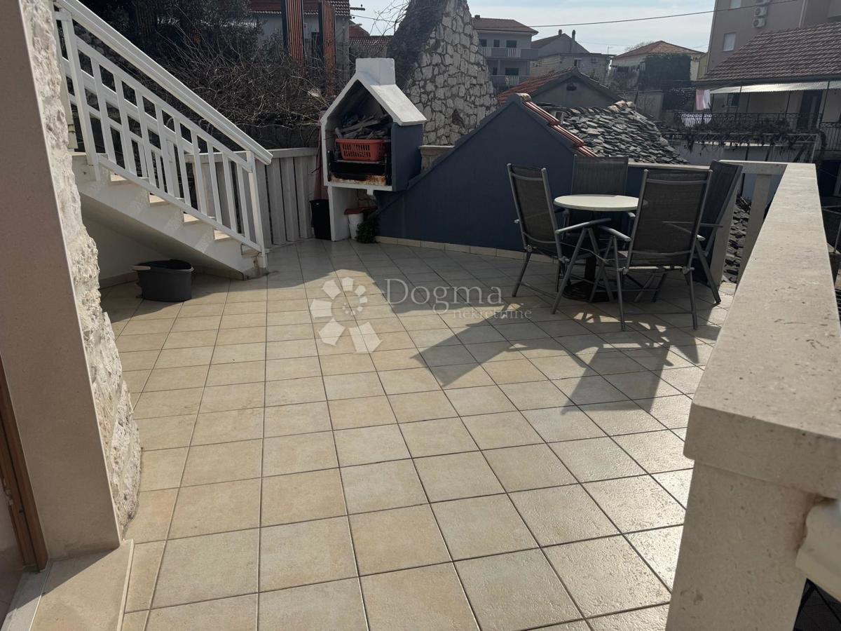 Hiša Okrug Gornji, Okrug, 65m2