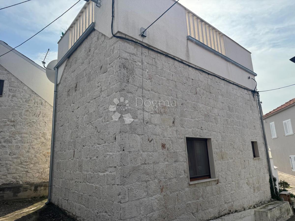 Hiša Okrug Gornji, Okrug, 65m2