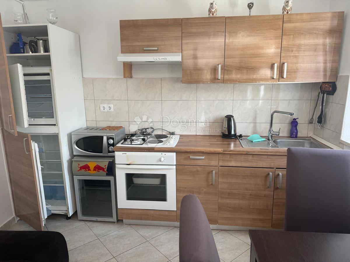 Hiša Okrug Gornji, Okrug, 65m2