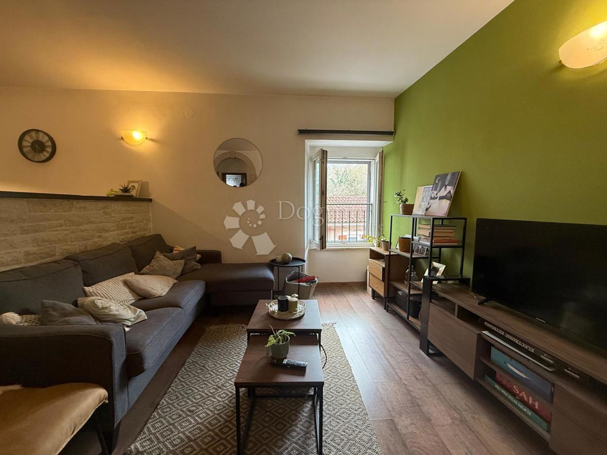 EKSKLUZIVNO! VRHUNSKI APARTMA 500 M OD CENTRA PAZINA!