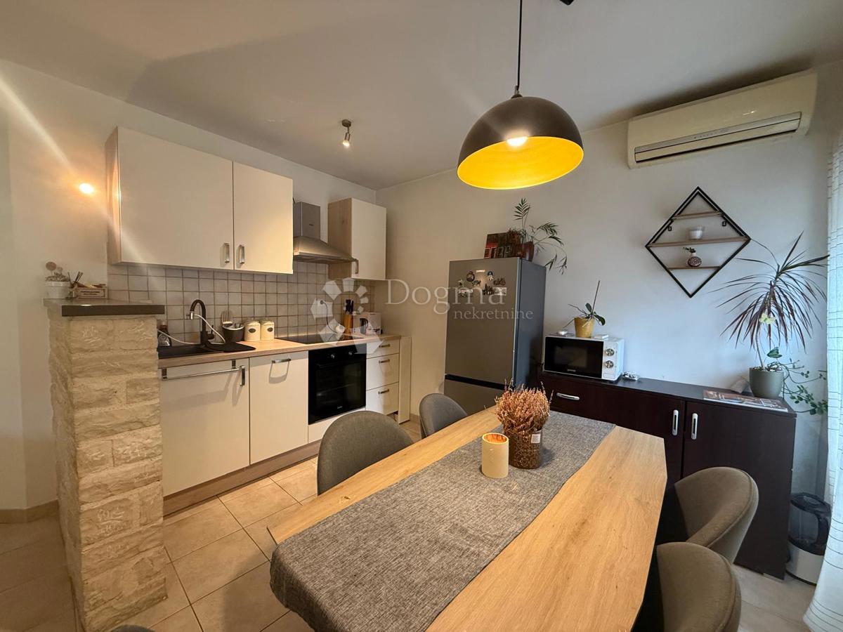 EKSKLUZIVNO! VRHUNSKI APARTMA 500 M OD CENTRA PAZINA!