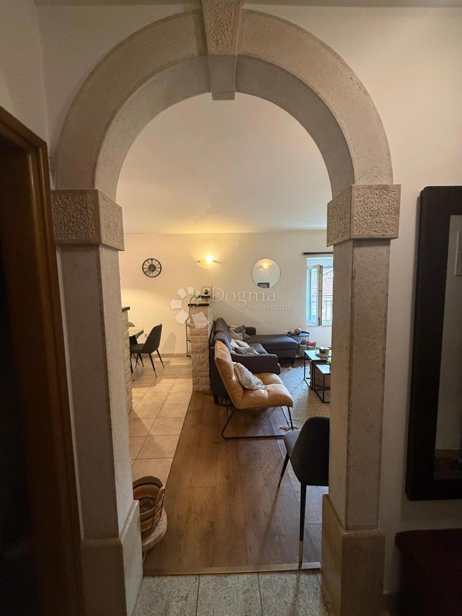 EKSKLUZIVNO! VRHUNSKI APARTMA 500 M OD CENTRA PAZINA!