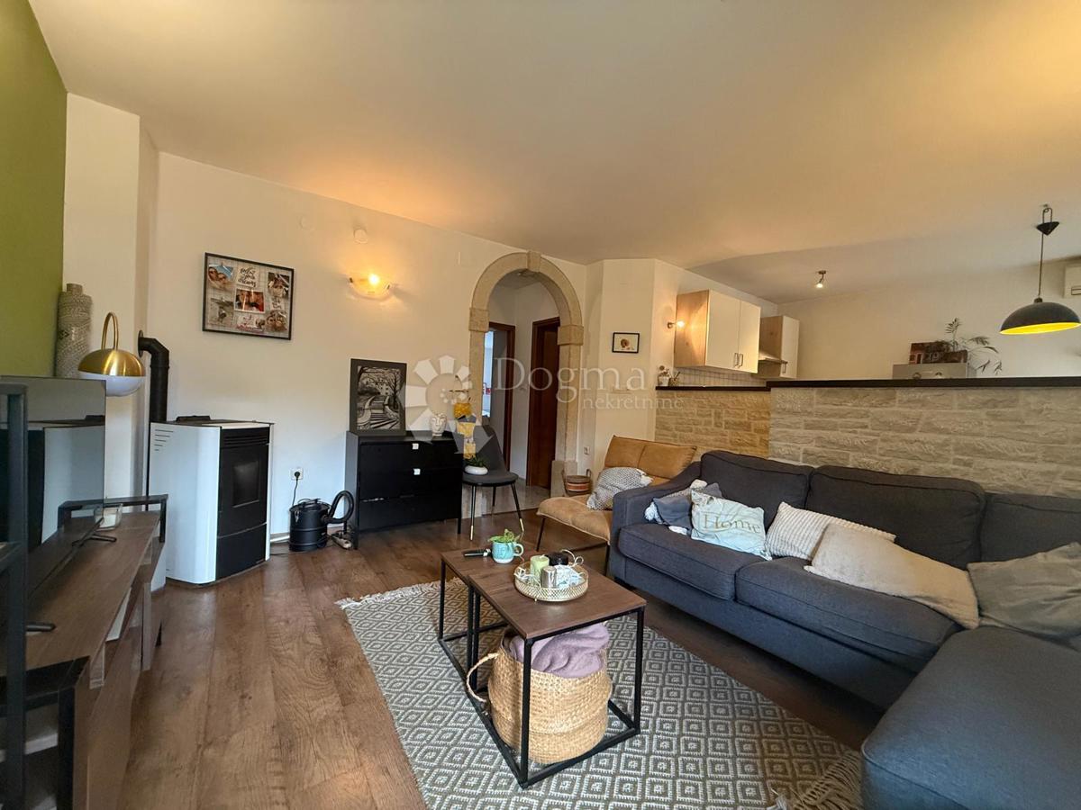 EKSKLUZIVNO! VRHUNSKI APARTMA 500 M OD CENTRA PAZINA!