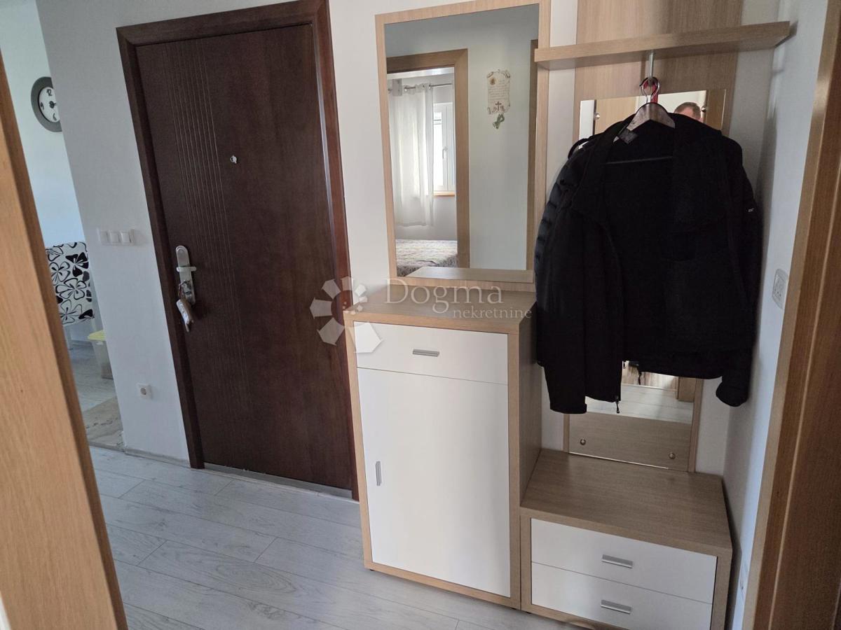 Stanovanje Pakoštane, 55m2