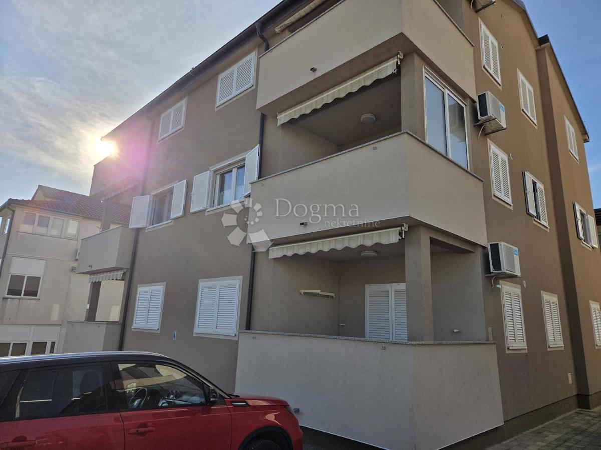 Stanovanje Pakoštane, 55m2