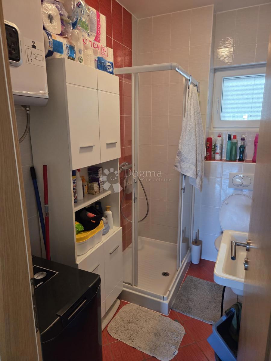 Stanovanje Pakoštane, 55m2