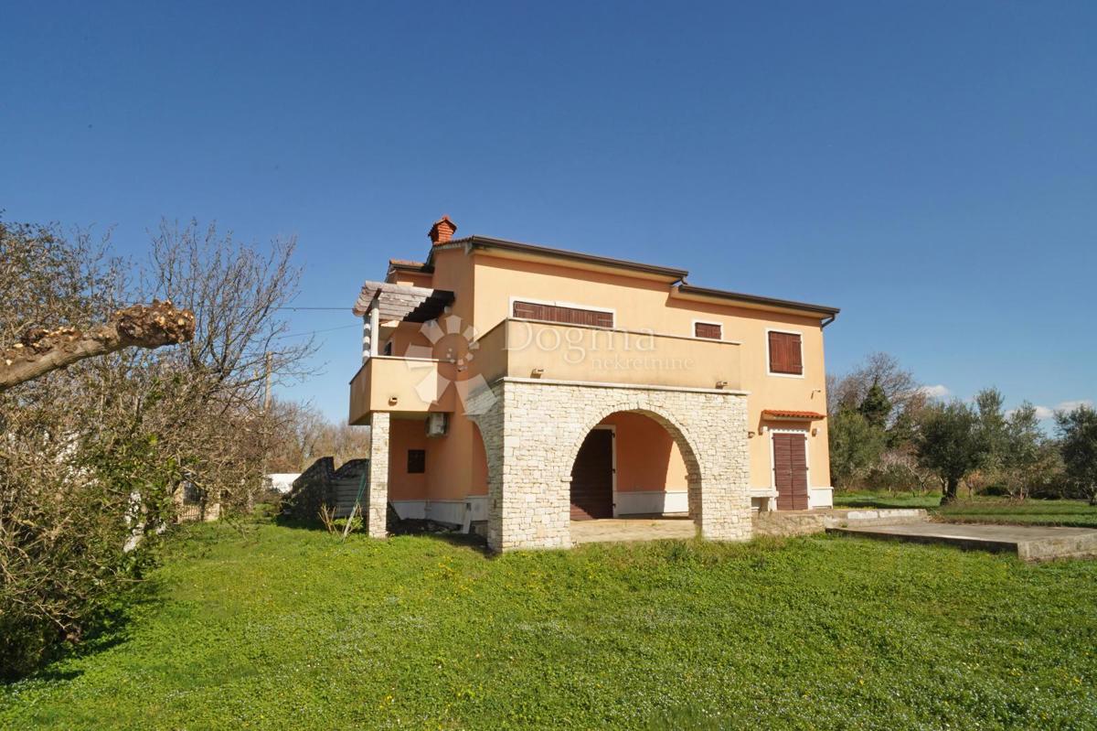 Hiša Brtonigla, Brtonigla, Brtonigla, Istarska županija, 230m2