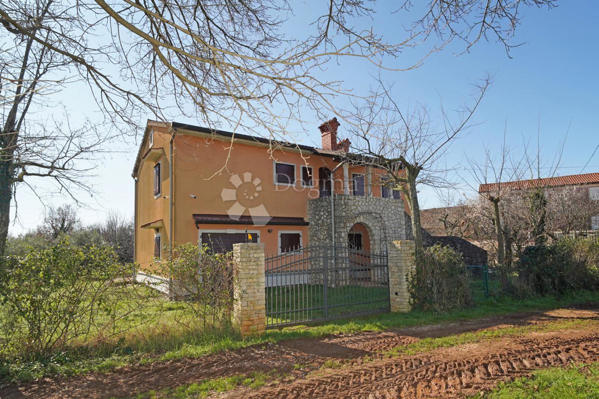 Hiša Brtonigla, Brtonigla, Brtonigla, Istarska županija, 230m2