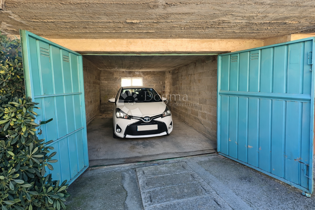 Hiša Meterize, Šibenik, 160m2