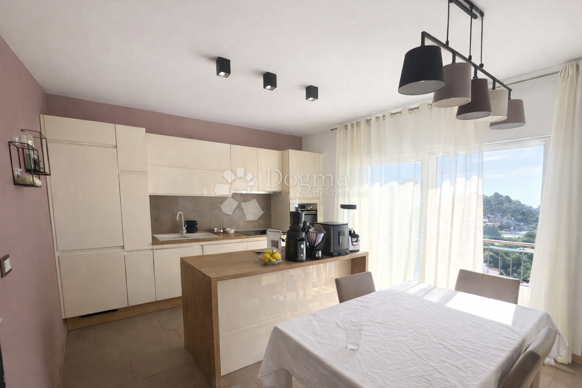 Hiša Meterize, Šibenik, 160m2