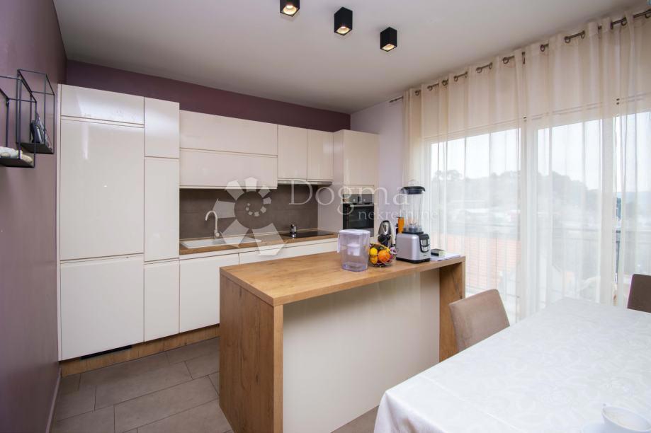 Hiša Meterize, Šibenik, 160m2