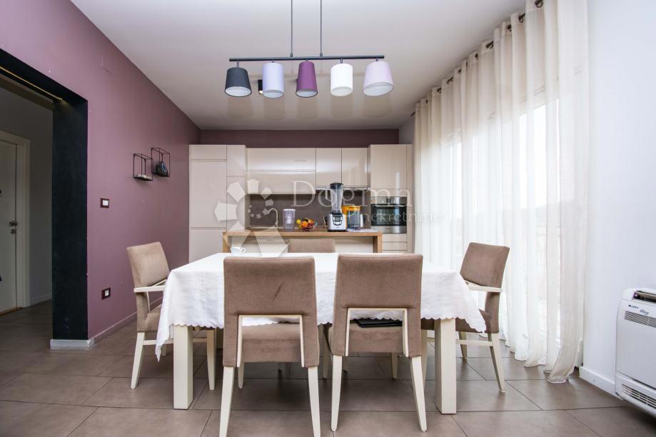 Hiša Meterize, Šibenik, 160m2