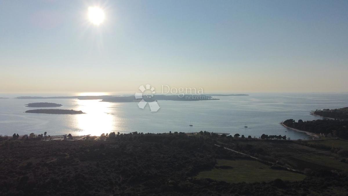 Zemljišče Štinjan, Pula, 3.300m2