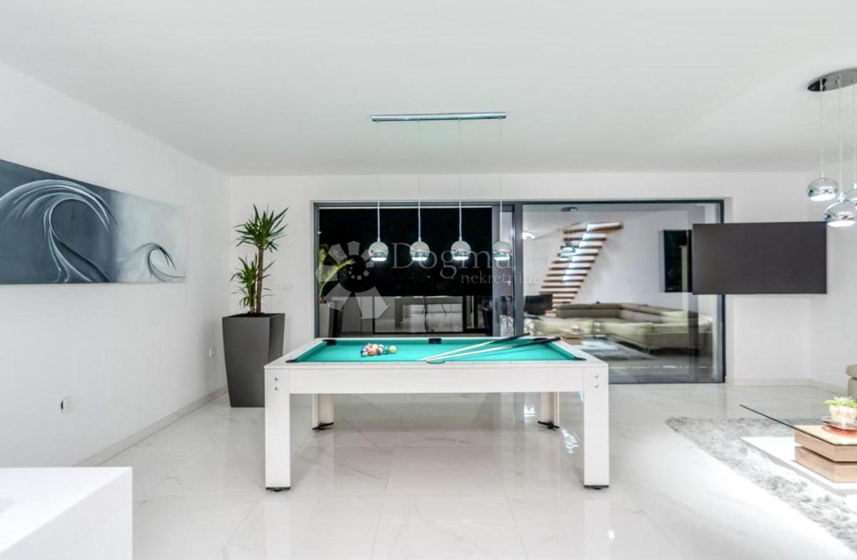 Hiša Matulji, 250m2