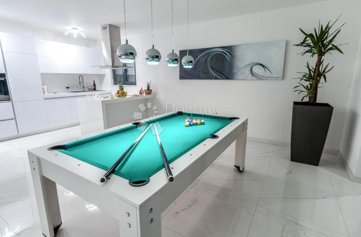 Hiša Matulji, 250m2