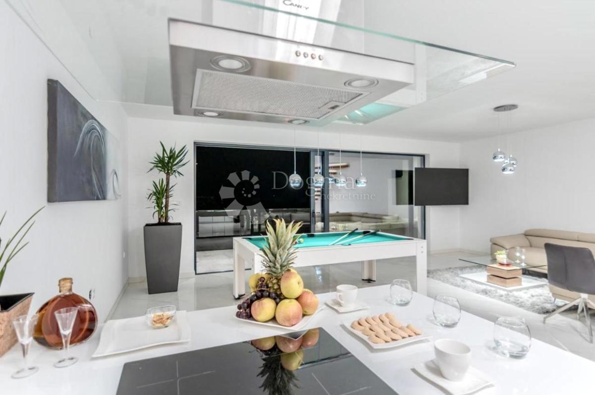 Hiša Matulji, 250m2