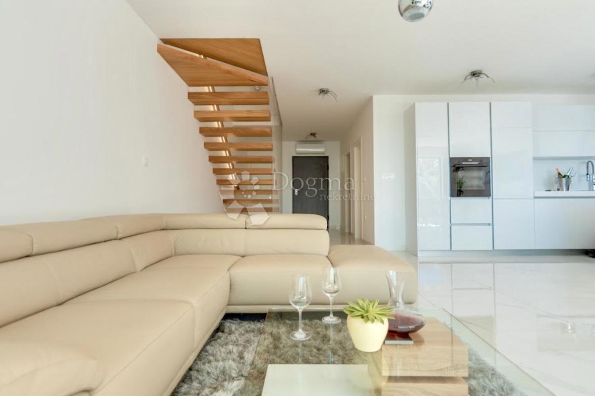 Hiša Matulji, 250m2