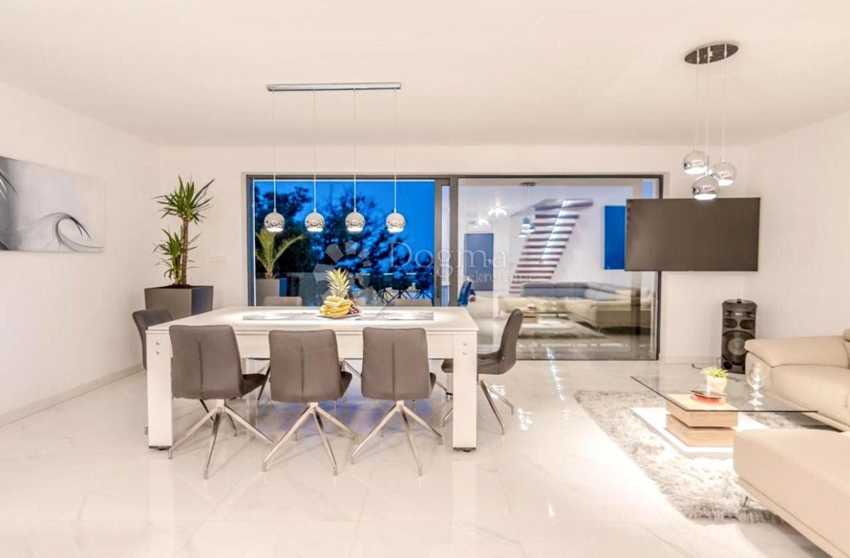 Hiša Matulji, 250m2